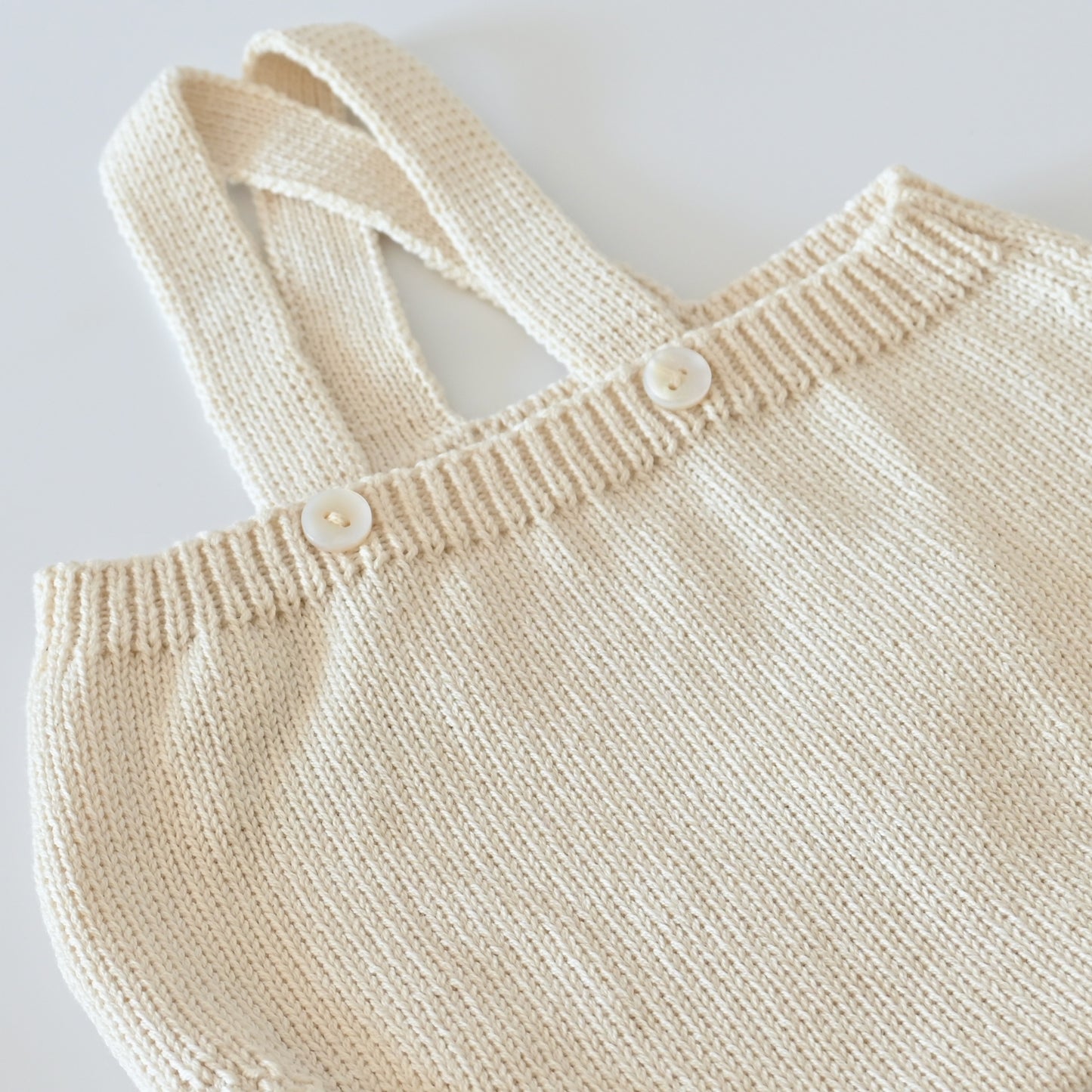 Babystrampler Off White